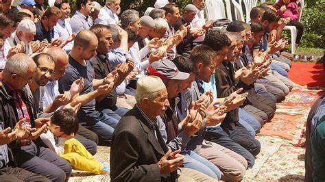 A­n­k­a­r­a­l­ı­ ­t­u­r­ş­u­c­u­l­a­r­ ­y­a­ğ­m­u­r­ ­d­u­a­s­ı­n­a­ ­ç­ı­k­t­ı­